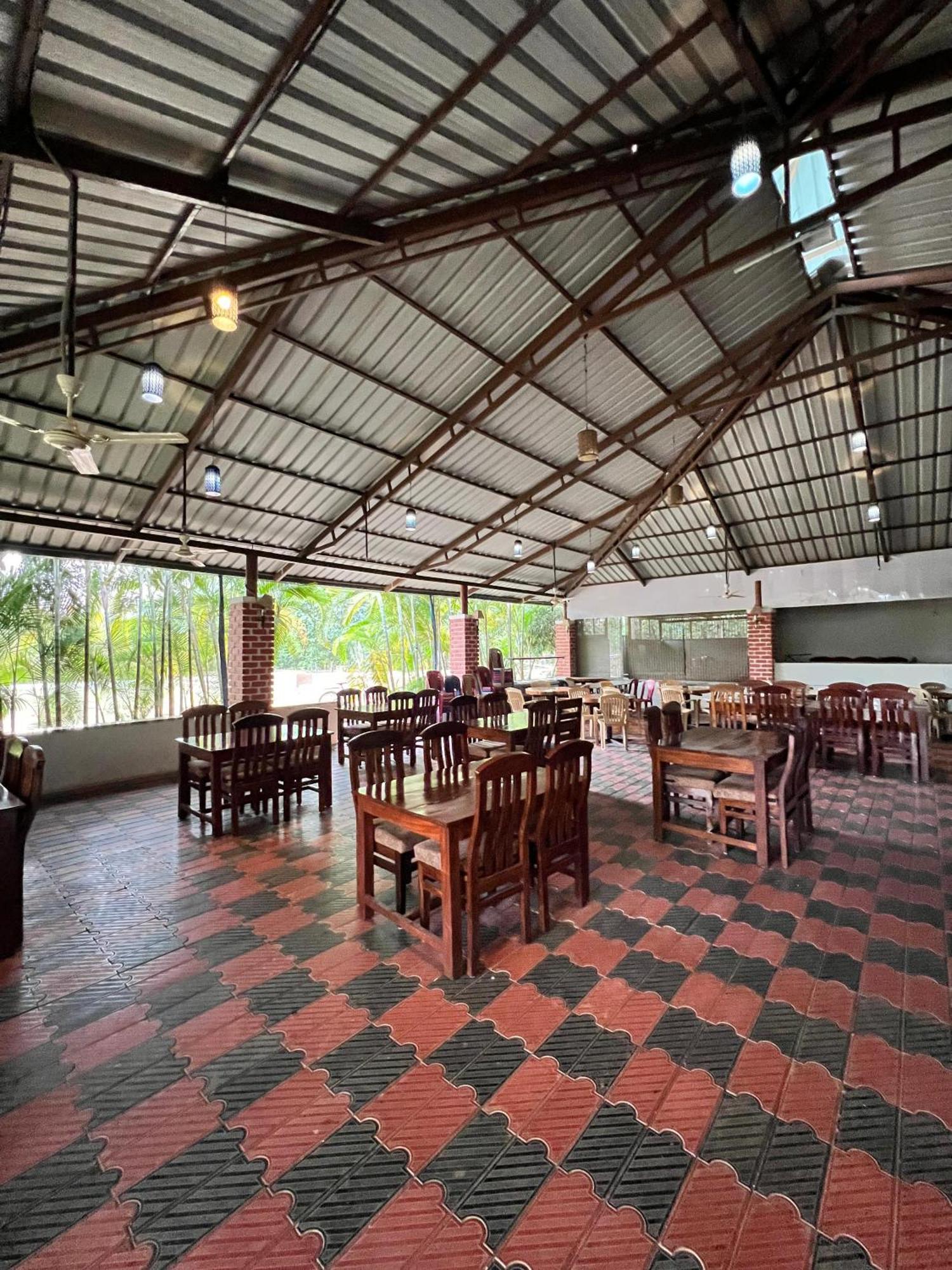 Plumeria Resort Kushālnagar Exterior foto